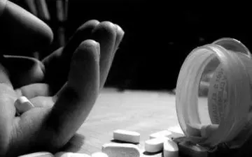 شوک پدر با دیدن فیلم صحنه خودکشی پسرش 