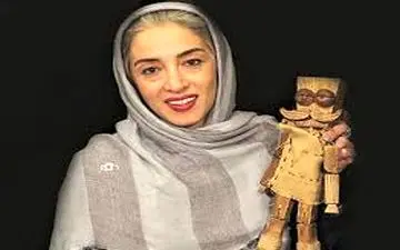 پوشش جالب پانته آ پناهی ها و باران کوثری برای تماشای یک نمایش