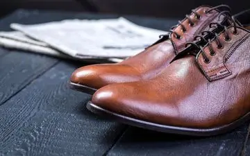 چگونه کفش‌های چرمی خود را نرم و راحت کنید؟ - روش‌ها و ترفندهای ساده و موثر