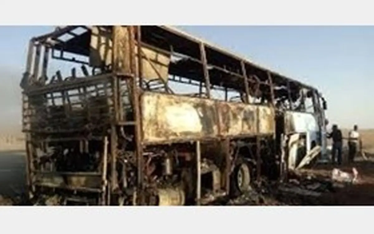 اتوبوس زائران در آتش سوخت

