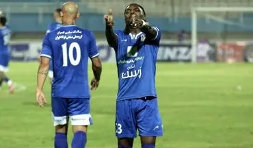 سومین خرید پرسپولیس از استقلال؛ ستاره آبی پوش پیراهن قرمز به تن کرد