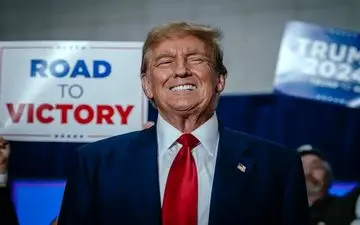 
خودسوزی در برابر دادگاه ترامپ در نیویورک
