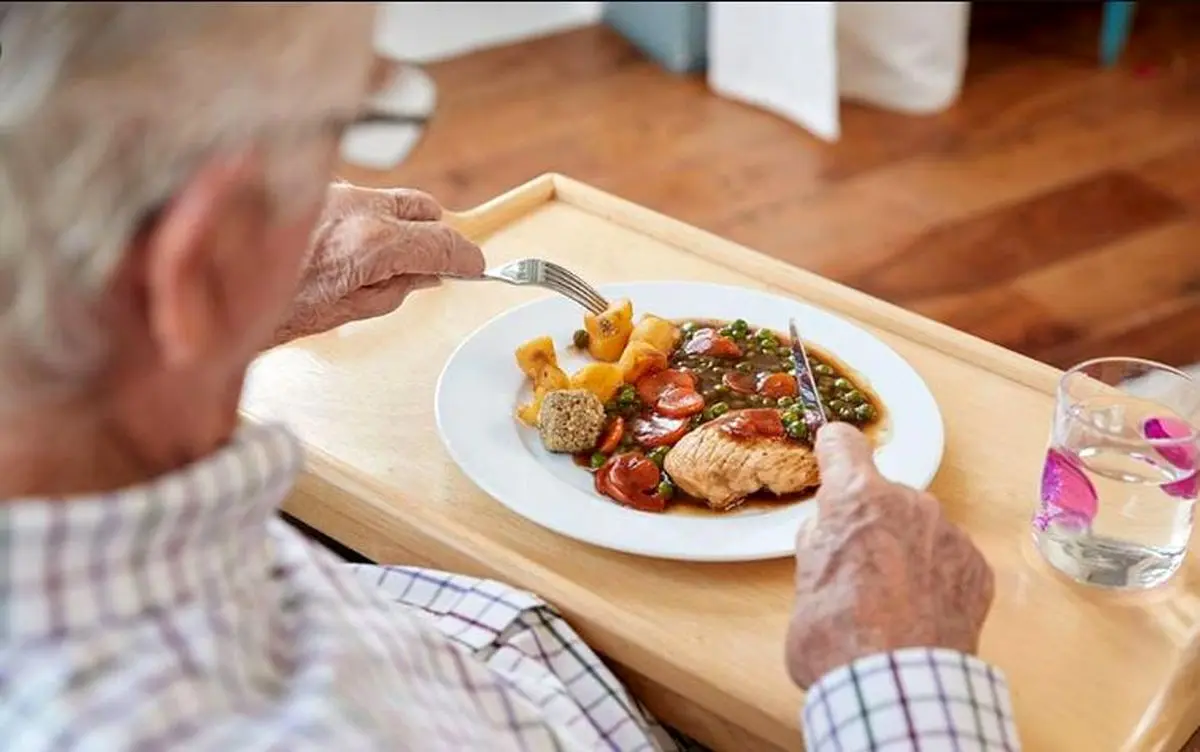 ده ماده غذایی که سالمندان را سلامت نگه می دارد