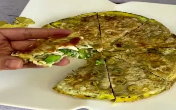 غذای فوری و خوشمزه با نان لواش و تخم مرغ / فوق العاده خوشمزه است، این طوری درست کن!