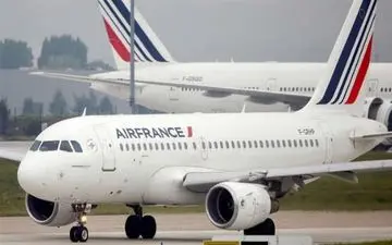 لغو ۱۷۰ پرواز و سرگردانی ۳۰ هزار مسافر در فرانسه