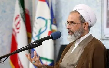 امام‌جمعه قم: دست‌هایی وجود دارد تا حماسه اربعین رقم نخورد