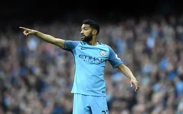 پیشنهاد سرخ ها به دفاع چپ آبی ها