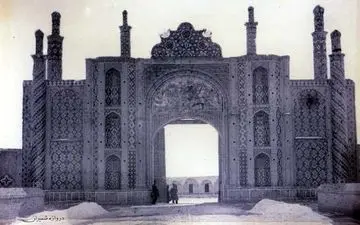 تصویری کمتر دیده شده از دروازه قدیمی تهران/عکس