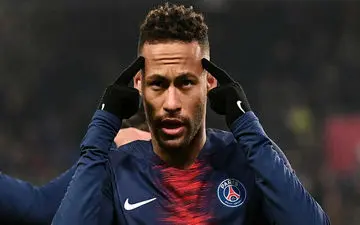 درگیری نیمار با هوادار "رن"