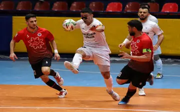 
نتایج هفته ۲۴ لیگ برتر فوتسال؛ رقابت‌ در صدر ادامه دارد/ گیتی در آستانه قهرمانی
