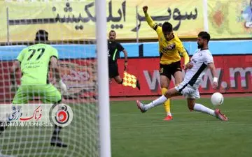 تصاویری از دیدار گل گهر و سپاهان