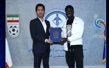 فسخ قرارداد بازیکن تیم لیگ برتری به خاطر بیماری