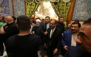 روحانی مسجد کوفه را زیارت کرد