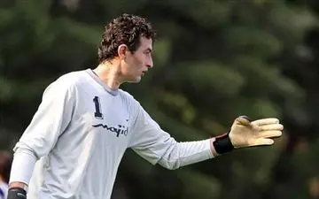 شکست‌های استقلال برای برخی بازیکنان این تیم بی‌اهمیت شده/ آقای منصوریان باشگاه استقلال باید جراحی شود، نه آکادمی