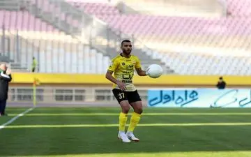  مدافع سپاهان: فکر می‌کنم سرنوشت قهرمانی به یک یا دو هفته آخر کشیده شود