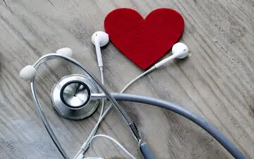 پس از جراحی، موسیقی گوش کنید

