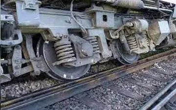 حادثه ریلی در اصفهان / قطار از ریل خارج شد 