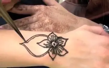 از پیامدهای خطرآفرین خالکوبی باخبرید؟