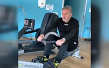 پیری روی صورت پروفسور پرسپولیسی در روزهای قرنطینه