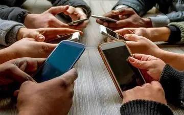 افزایش بی ضابطه قیمت در بازار تلفن همراه /لزوم برخورد سازمان حمایت