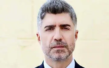 دختر زیبای ایرانی در آغوش بازیگر ترکیه‌ای! /عکس شرم آور/ سمر دادگر کیست؟! 