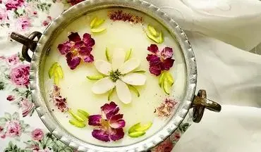 طرز تهیه فرنی گل محمدی |مقوی و خوشمزه برای میان وعده!