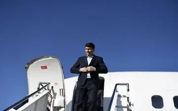 
وزیر ارتباطات به همراه رئیس‌جمهور به یاسوج سفر کرد
