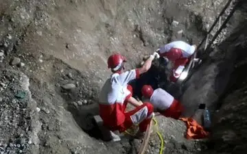 بانوی کوهنورد از ارتفاع سقوط کرد 