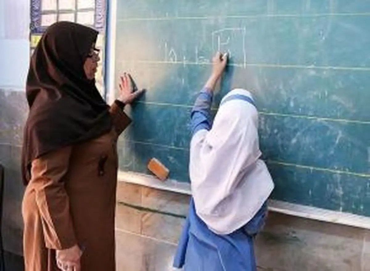معلمان حق‌التدریس از ابتدای مهرماه حتی یک ریال حقوق نگرفته‌اند
