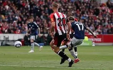  هت‌تریک شکست برای شیاطین سرخ با نیش زنبورها 