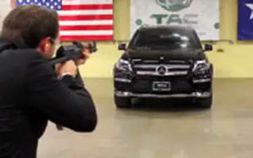  تست جدیدترین شیشه‌های ضدگلوله با حضور آقای مدیرعامل!