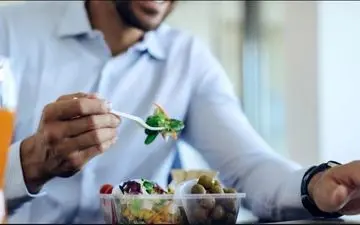 مردان بخوانند: ۱۲ ابرغذایی که قدرت باروری شما را "دو برابر" می‌کنند! 