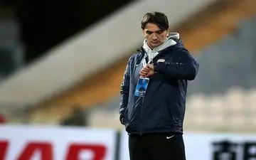 چرا سرمربی تیم فوتبال کرواسی تسبیح در دست دارد؟ + عکس