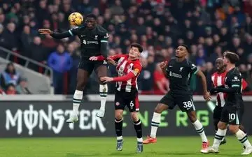 پیروزی دراماتیک لیورپول در لندن؛ قرمزها با دو گل دیرهنگام برنتفورد را شکست دادند
