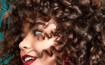 فر کردن دائم موها در سالن زیبایی یا در منزل ؟ مثل آب خوردن است، بیا تا بهت بگم چکار کنی+ آموزش