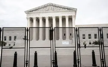 دیوان عالی آمریکا علیه حق زنان برای سقط جنین حکم داد