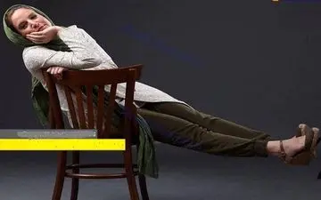 ژست عجیب و غریب خانم بازیگر در یک عکس