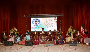 اجرای گروه موسیقی سی رود قصرشیرین درجشنواره بین‌المللی اقوام