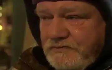 کهنه سرباز بی‌خانمان انگلیسی از زندگی خود در خیابان‌ها می‌گوید +فیلم 