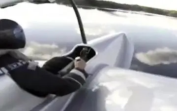 قایقی که پرواز می کند! + فیلم