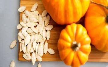 کاهش فشار خون با دانه های این میوه