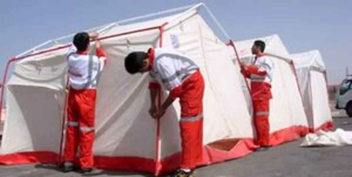 توزیع بیش از ۲۸۰۰ چادر در میان زلزله زدگان