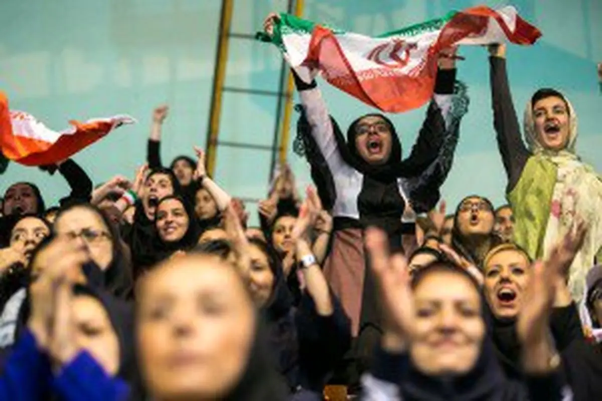 اجازه حضور زنان در ورزشگاه آزادی صادر شد! زنان تماشاچی لیگ جهانی والیبال