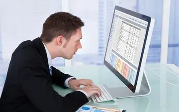  با تأثیر ساعت‌ها پشت‌میز‌نشینی مقابله کنید+ روش