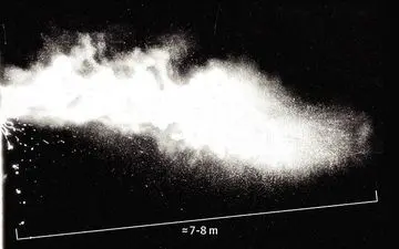 عطسه فرد مبتلا به کرونا تا چند متر پخش می شود؟