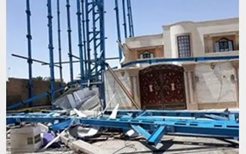 کنده شدن پایه های ساختمان 5 طبقه