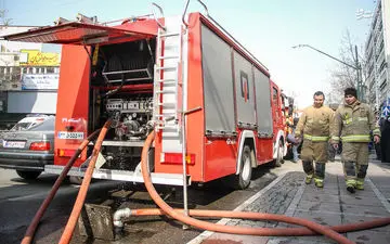 مهار آتش سوزی مغازه خیابان کوهساری شهر کرمانشاه
