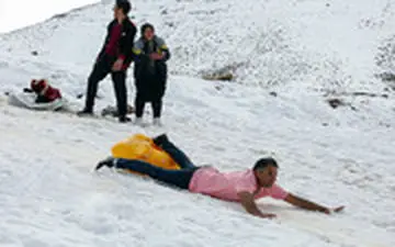 تفریحات زمستانی در ارتفاعات قم