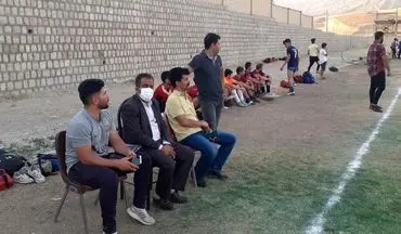 اهداء ۲۵ دست لباس ورزشی به تیم فوتبال سرخپوشان سرابله