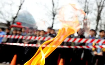 آتش‌نشانان جان بیماران را نجات دادند؛ اما بیمارستان همکاری نکرد
